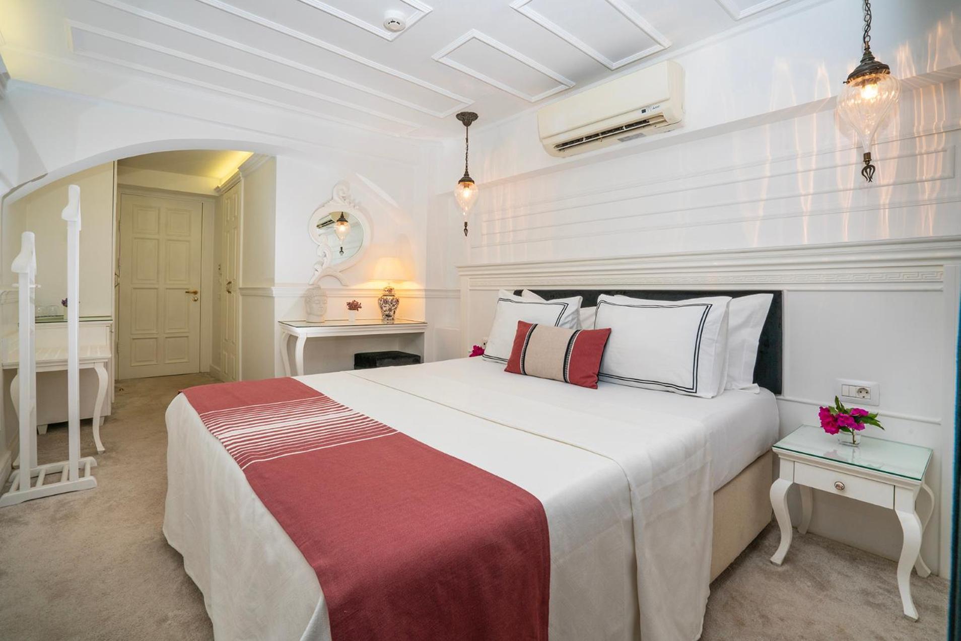 Siyah Lale Cunda 1841 (Adults Only) Hotel Ayvalik Ngoại thất bức ảnh