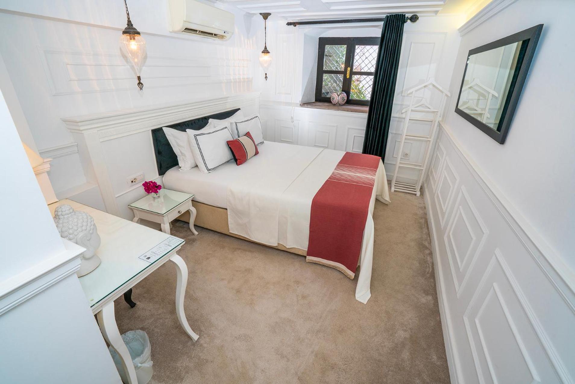 Siyah Lale Cunda 1841 (Adults Only) Hotel Ayvalik Ngoại thất bức ảnh