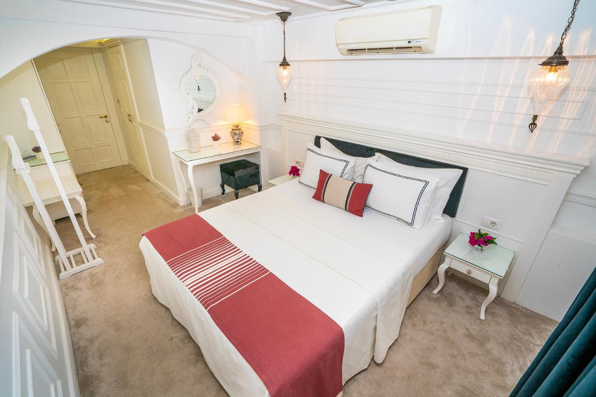 Siyah Lale Cunda 1841 (Adults Only) Hotel Ayvalik Ngoại thất bức ảnh