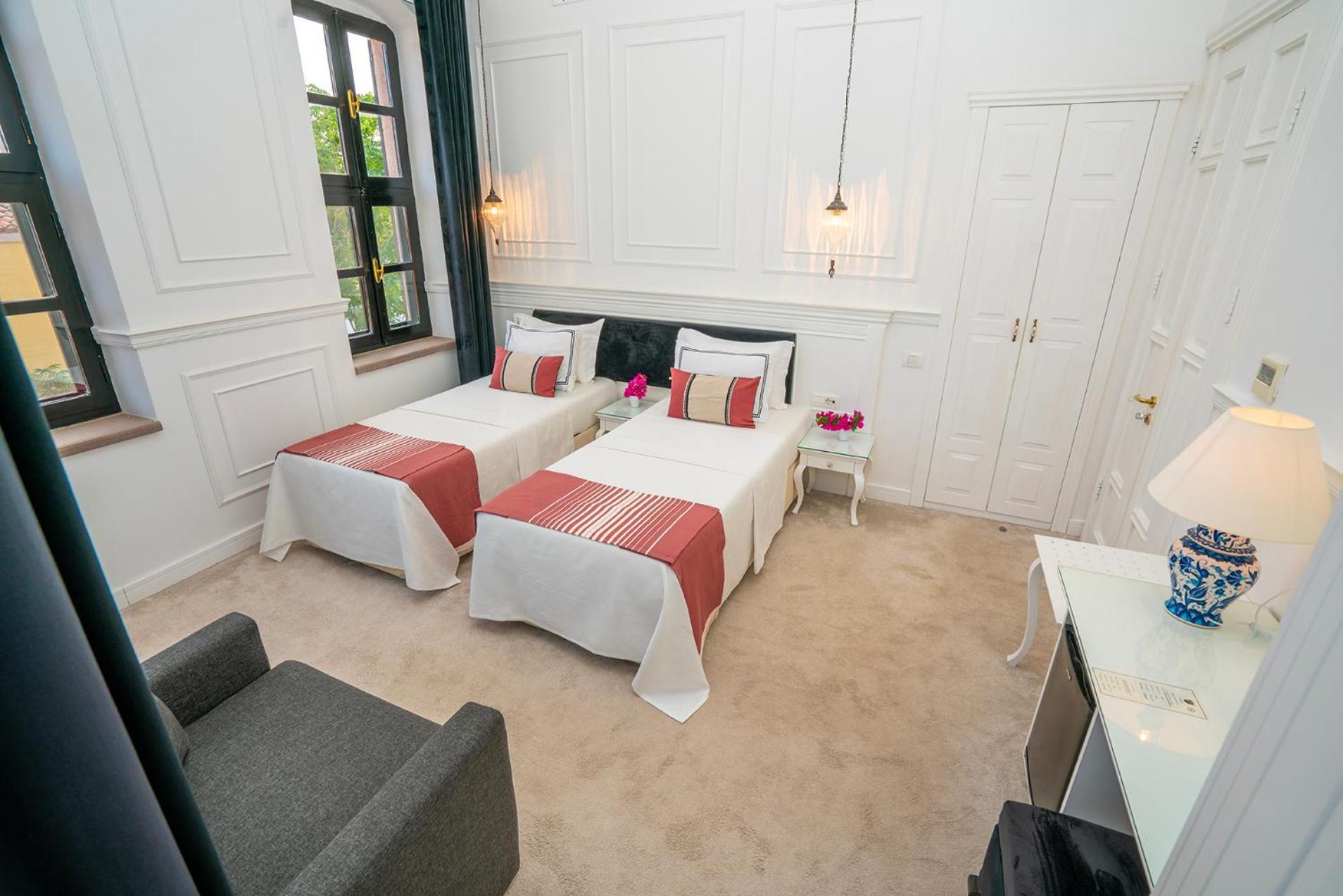 Siyah Lale Cunda 1841 (Adults Only) Hotel Ayvalik Ngoại thất bức ảnh
